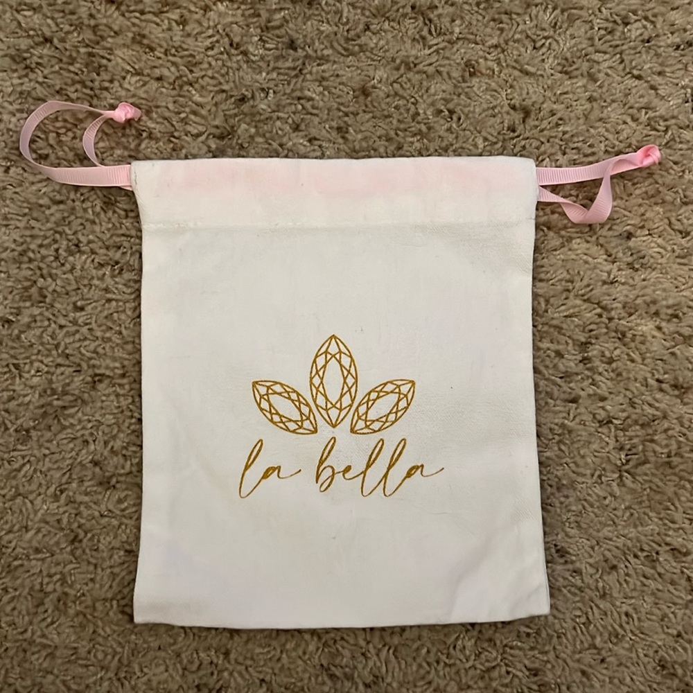 La Bella Pouch